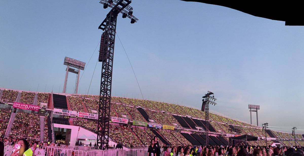 ไหนอิเส้นบอกไม่มา

#SMTOWN_LIVE_BANGKOK 
#SMTOWNLIVE2025_26_BANGKOK