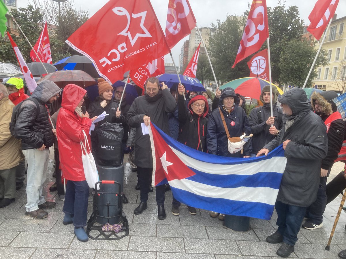 PierreLacaze31's tweet photo. Cuba Si, Trump No !
L’asphyxie, la volonté d’affamer, Trump organise le siège de 10 millions de cubains après 60 ans de blocus. Santé, alimentation, énergie : tout est bloqué au mépris des droits humains. La France, l’Europe doivent agir et briser ce siège digne du moyen âge. https://t.co/hnNLzXaTDp