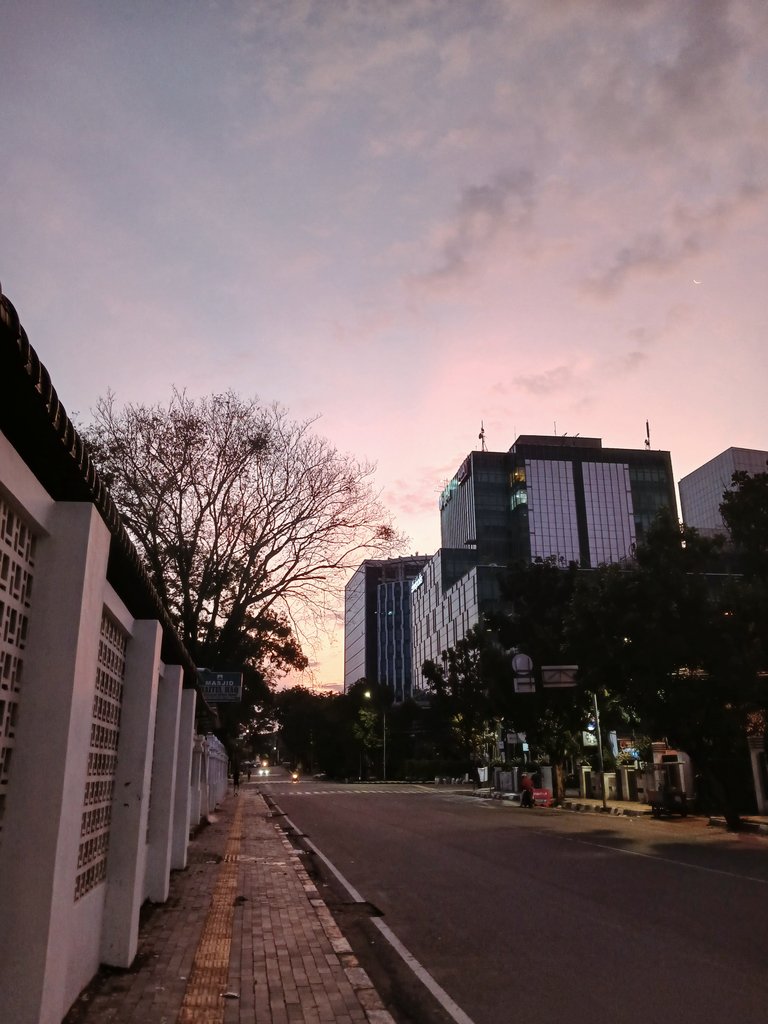 mlndrenata's tweet photo. Inisih kesubuhan banget tapi seru masih sepii bgt https://t.co/pmgjSbbyAT