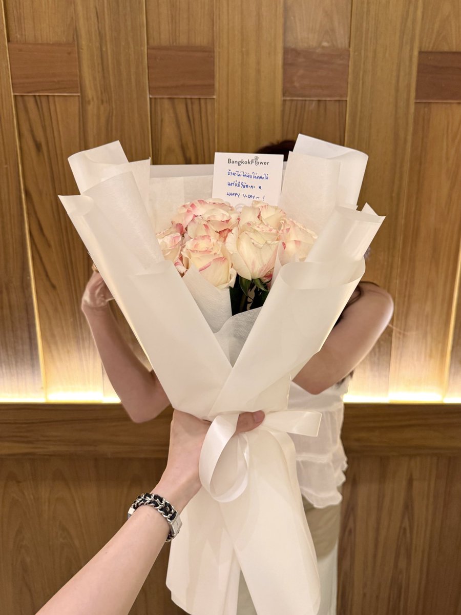 Happy Valentine’s Day ค่ะ 🤍 

#ValentinesDay