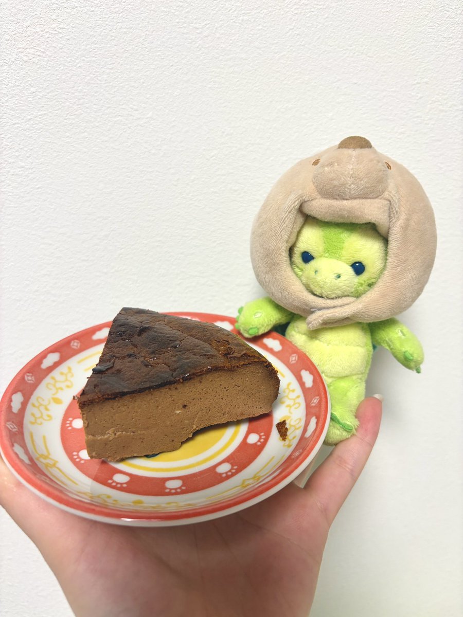 ハッピーバレンタイン！！
今年はチョコバスクに初挑戦🍫
断然ブラックチョコ派なので
甘すぎなくて大満足～😋