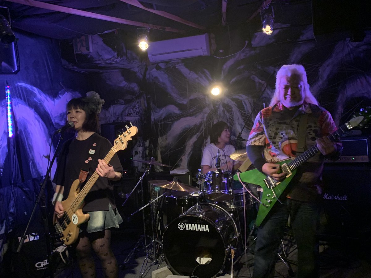 我々終わって、4番目、HHB(HM Special)‼️

歌詞が辛辣〜😅👍