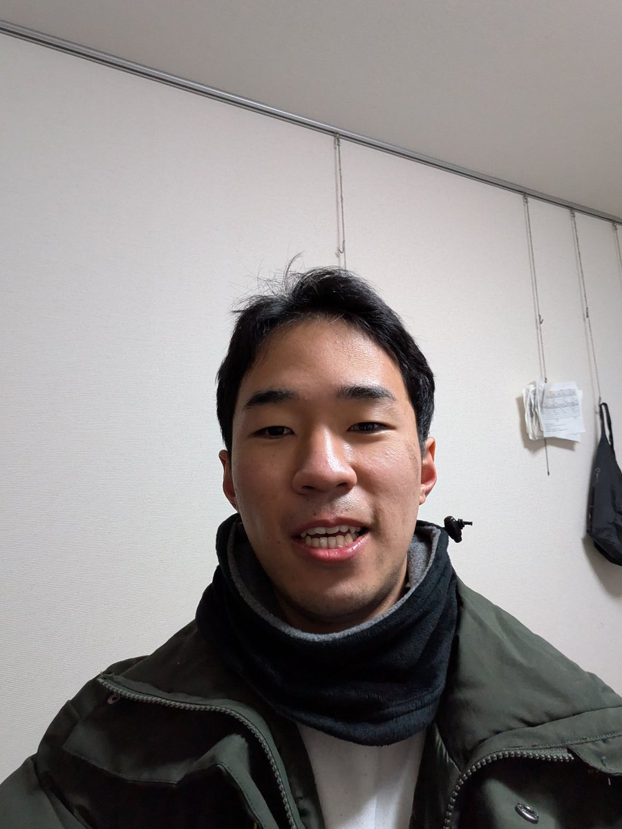 デミ tweet media