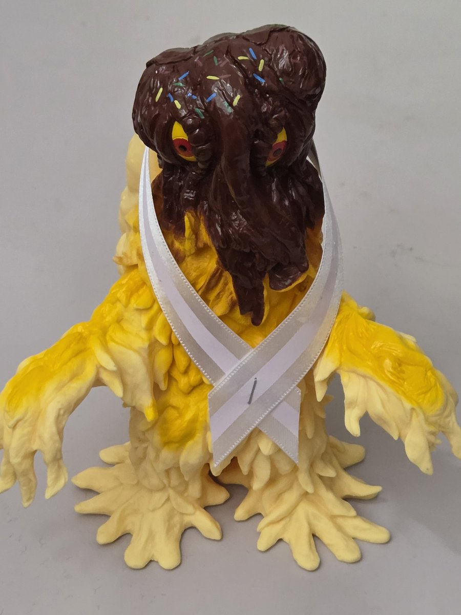 ハッピーバレンタイン🍫 ゴジラストア限定でヘドラのチョコバナナ