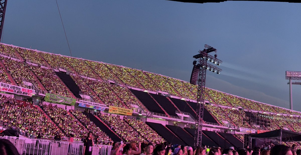 NCT NATIONมาเหอะ
<a href="/SMTrueThailand/">SM True</a>  sold outแน่พรี่

#SMTOWN_LIVE_BANGKOK 
#SMTOWNLIVE2025_26_BANGKOK