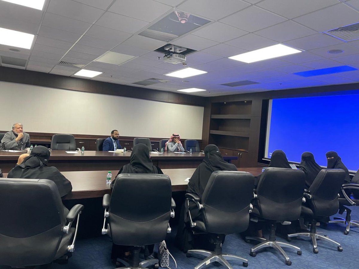 كلية الصحة العامة tweet media