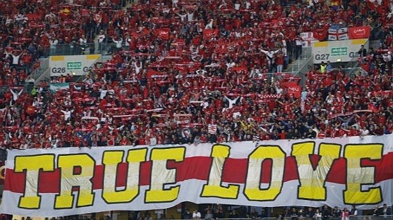 Hoy, nueva final. Las que nos tenías acostumbrados no, pero si igual de importante que un título porque los desalmados que te han hecho trizas lo pagarán caro pero aquí estaremos para resurgir de las cenizas más pronto que tarde
Y no puedo arrepentirme de este amor❤️ 
#TodoAlRojo