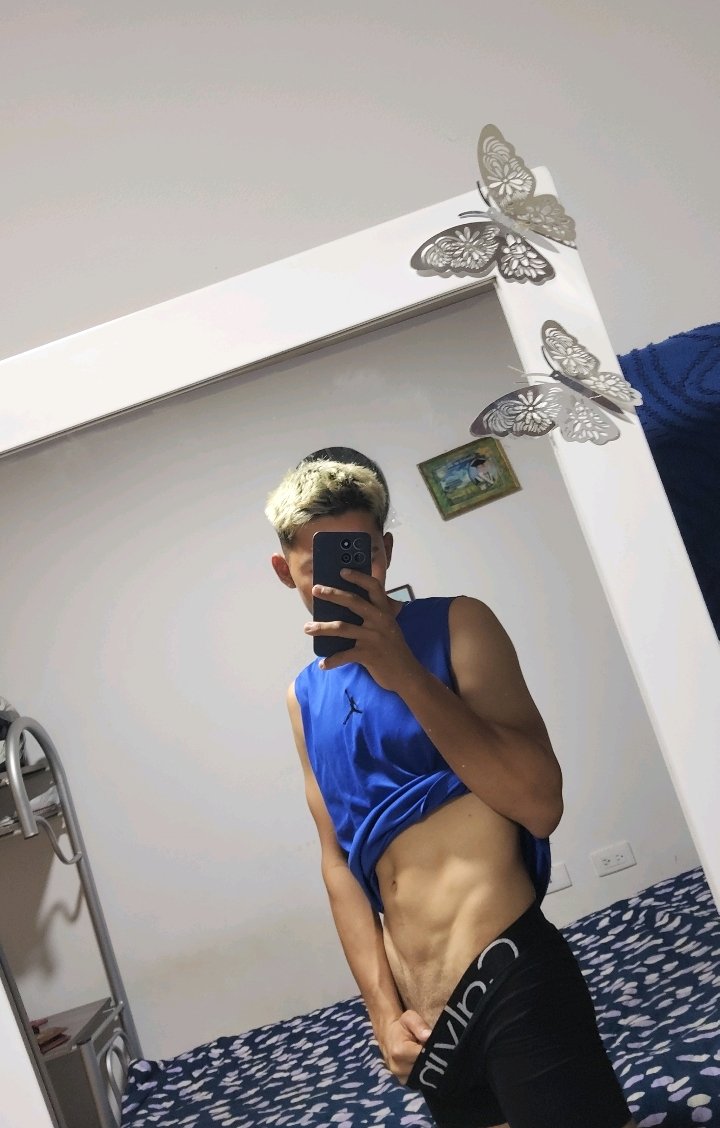 steven_twink tweet media