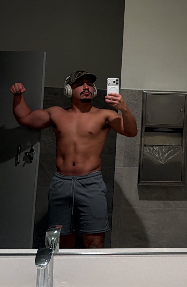 Jonny Rivera tweet media