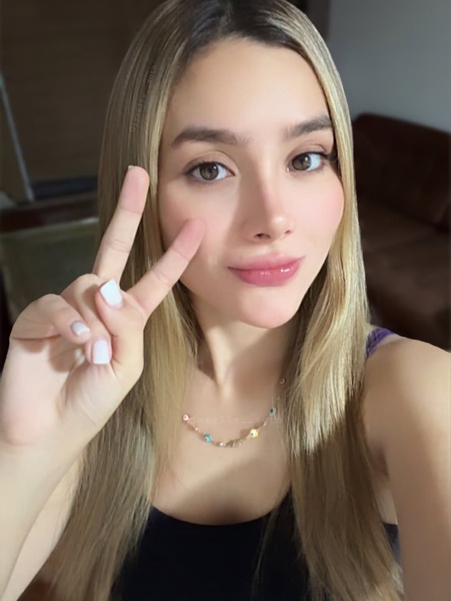 #art #pencildrawing #photoportrait
I draw <a href="/gisselle_soto/">Gisselle Soto</a>