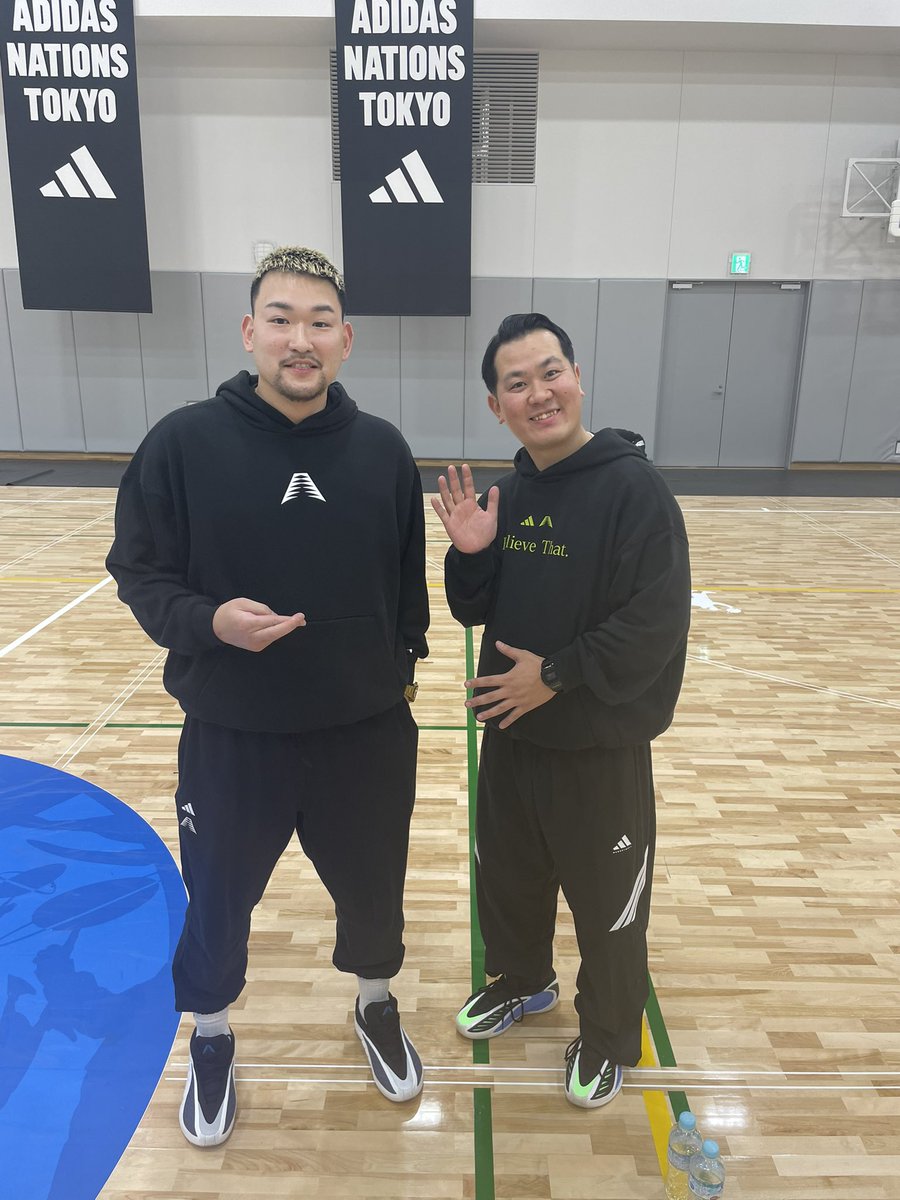 Shotaro0327's tweet photo. 本日急遽Future Bound ClassicのMCをさせて頂きました!
各都市の高校バスケ界のスター選手のスーパープレーの連続にテンションぶち上がりました🔥
将来日本バスケ界を引っ張る選手ばかりなので明日のDAY2も観た方がいいですよ!
みなさんありがとうございました!
#FutureBoundClassic
#SpaceBallMag https://t.co/4PkedGpTJo