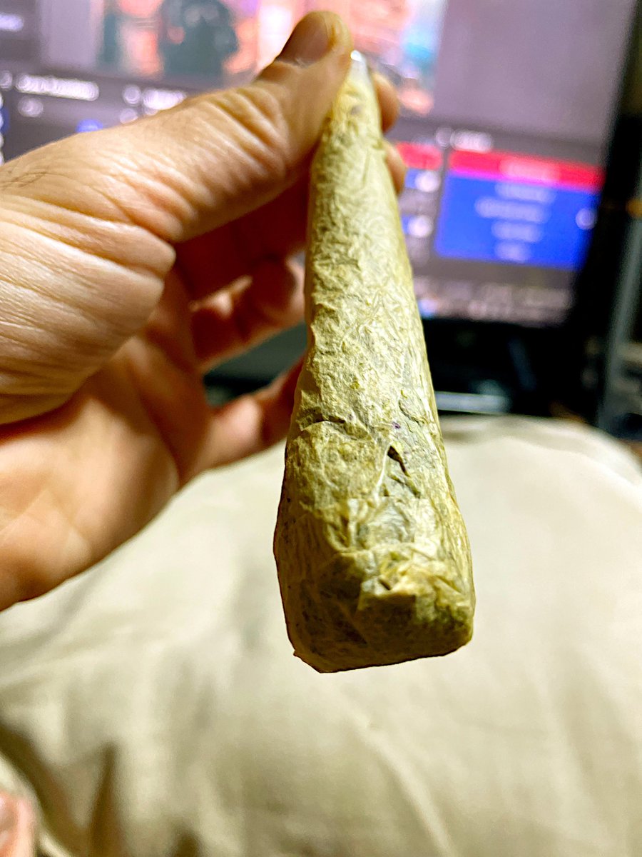 Chris_HorrorYT's tweet image. #Marijuana 🌿 #Weed 🍀 #Joint 🌬💨💨💨💨💨