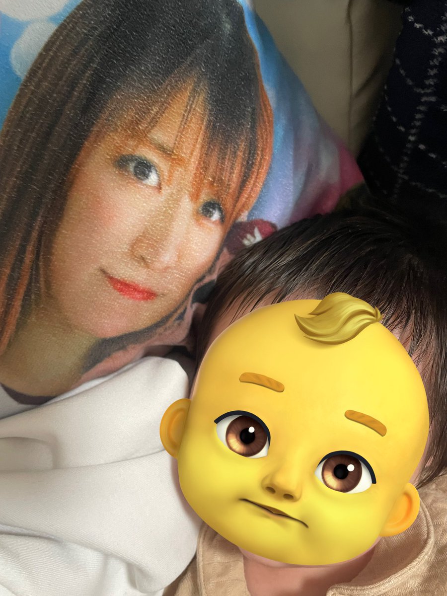 ___raionkun___'s tweet photo. にこちゃんと添い寝する息子👶笑
JIMWAG cafe行きたかったあああ https://t.co/q03KTtQGmg