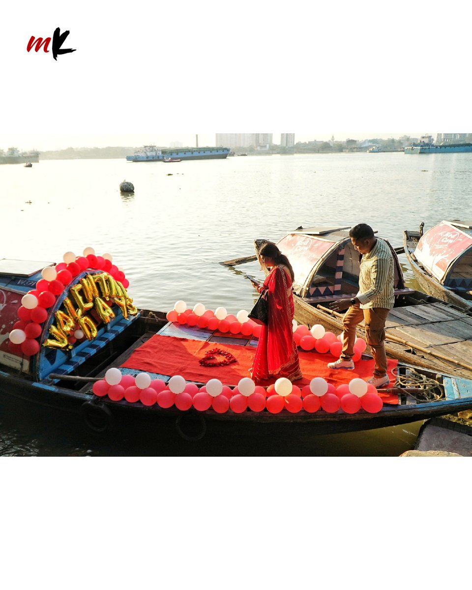 TT_My_Kolkata's tweet image. Roses cost more, boats turned romantic, and teddies flew off the shelves as Kolkata celebrated Valentine’s Day. Love was in the air across the city.

Read more: telegraphindia.com/my-kolkata/eve…

#ValentinesDay #VDay #Kolkata #MyKolkata