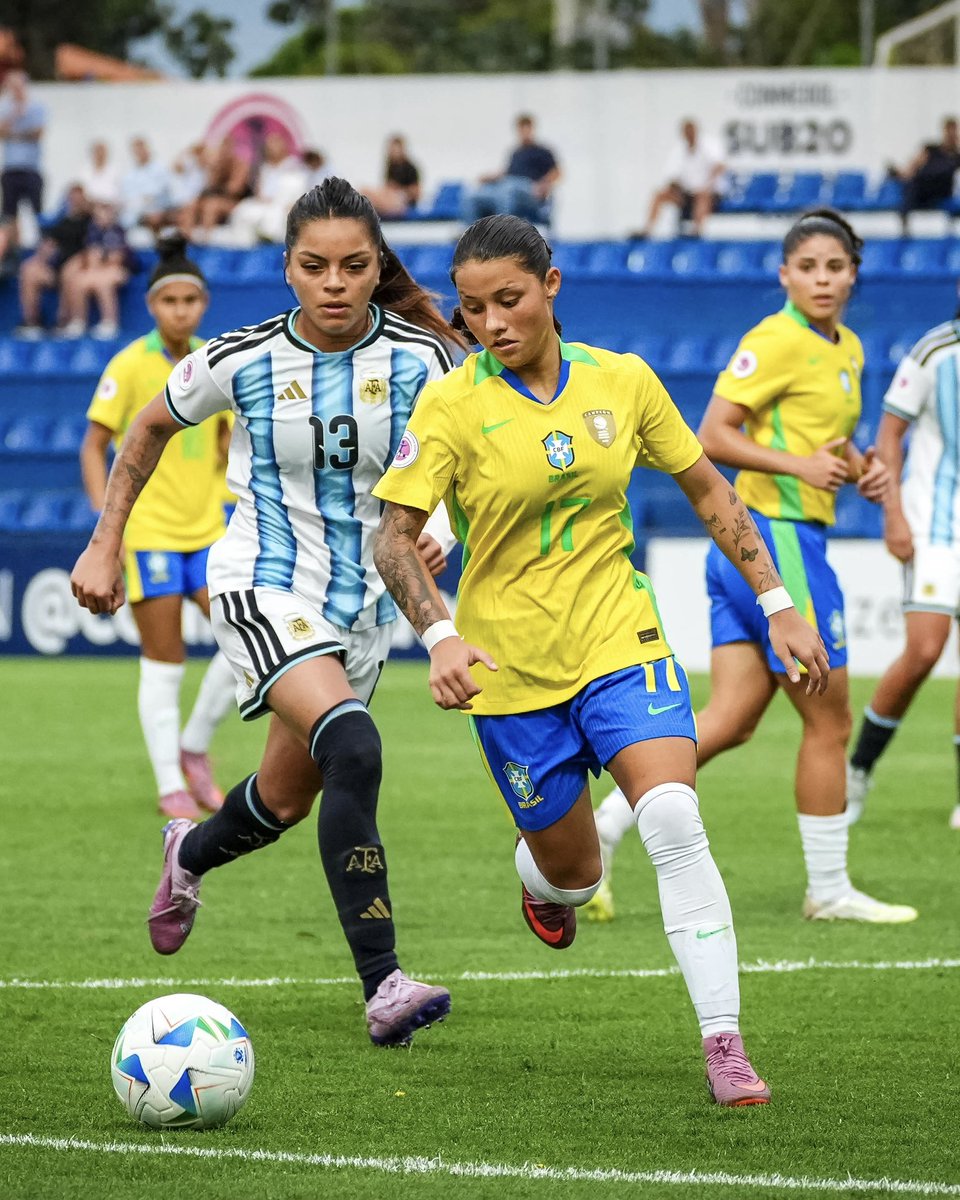 Sudamericano Sub20: Triunfo histórico
Argentina venció por primera vez en la categoría a Brasil, 2-1, Denise Rojo y Kishi Nuñez los goles albicelestes para terminar como líder del Grupo B.
diariolafutbolista.com/sudamericano-s…