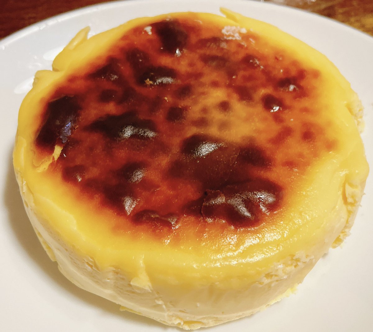 ガトーショコラとマフィンとチーズケーキ作りました！
どれも自分で食べても美味しかったので成功です🤝