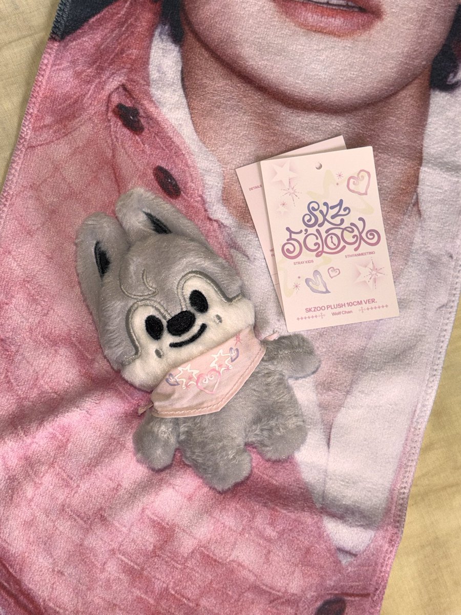 yangminjiscart's tweet photo. 🛒. wts lfb wolfchan 5’clock 10cm doll

-  800 php 
- 10/10 condi (with scarf and tags but no plastic)
- reply/dm to claim     

#. stray kids skz 5th fanmeeting 5 oclock bangchan ph plush https://t.co/UwymwOfzfH