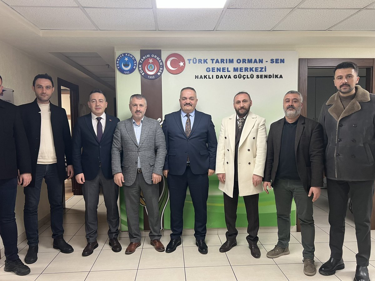 Ttos30's tweet photo. Türk Tarım Orman Sen 30 Nolu Şube Yönetimi olarak 8.Olağan Genel Kurul sonrası Genel merkezimize hayırlı olsun ziyaretinde bulunduk https://t.co/93ZDXZ8DNV