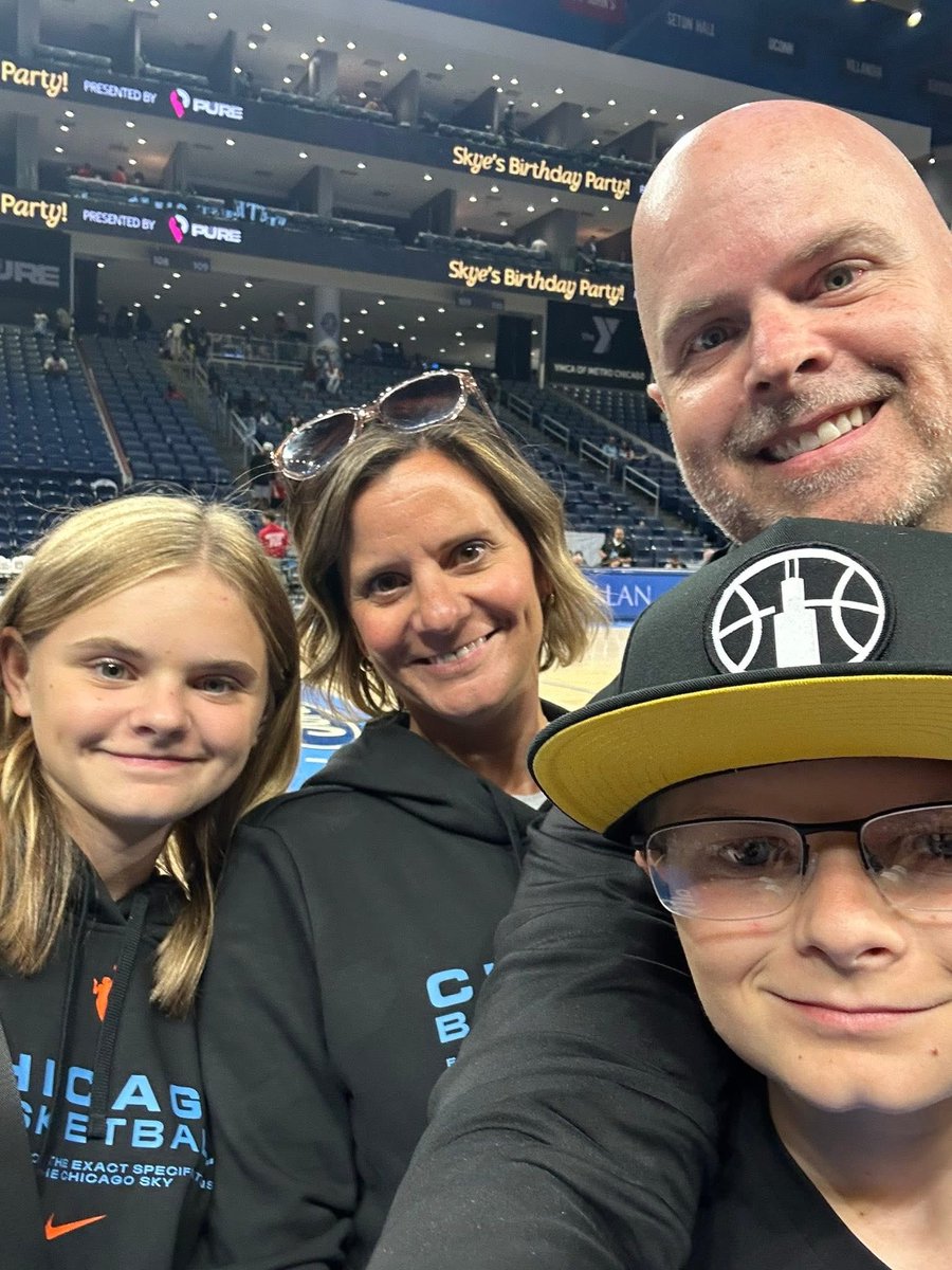 Laura Finn tweet media