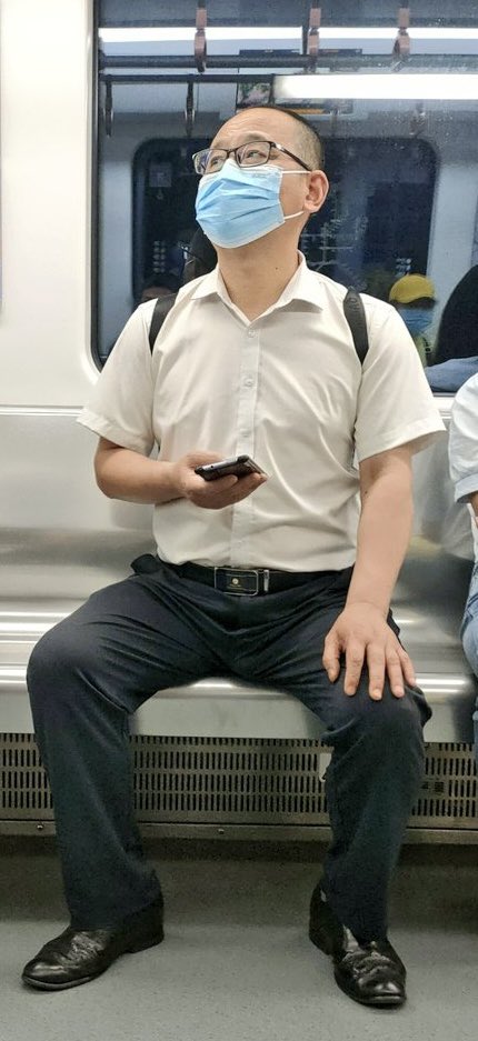TaipeiGG's tweet photo. 春節返鄉前
昨天下午特地請了特休去三溫暖
洗好到蒸氣室 哇人不少
緩慢的移動到牆邊
跟一位爸爸在蒸氣室玩一下後到房間續攤
一進房 哇 是優質爸爸
我們親親 抱抱 舔舔
爸爸很會親 也超會舔 
乳頭不是我的敏感帶
都能被他舔的很酥麻
最後謝謝爸爸服務
爽噴一發給爸爸
開心😃
網路找了一張有點像爸爸的圖 https://t.co/WyTPmbgEVP