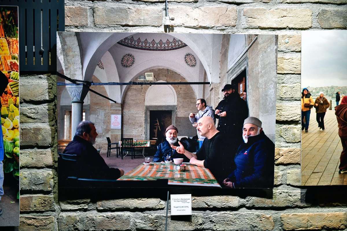 “Üsküdar’ı Seviyorum, Her Köşesi Kalbimde” Fotoğraf Sergisi, Nevmekan Bağlarbaşı Galeri’de kapılarını ziyaretçilerine açtı.

Üsküdar’ın sokaklarını, siluetini ve hafızasını yansıtan kareler; geçmiş ile bugünü aynı çerçevede bir araya getiriyor.