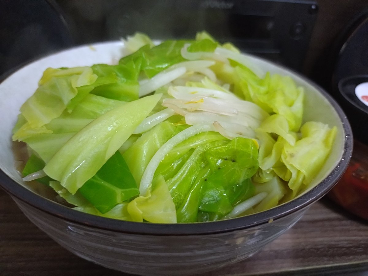 夜は自家製二郎系野菜マシマシインスタント麺