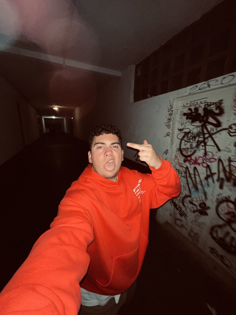 ocej00's tweet photo. @mlfshks espero que te guste @admin
(la 🖕🏻 no es para la fkng 🐐) https://t.co/9vH6CHgdCt