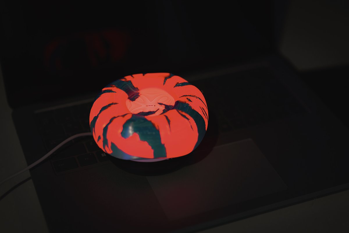 オリジナル商品開発

色々と試行錯誤していますが、やっと先が見えそうなので公開。コーラルランプシリーズの[スコランプ]です。
まだまだ試作段階で、色や形状は変わります。