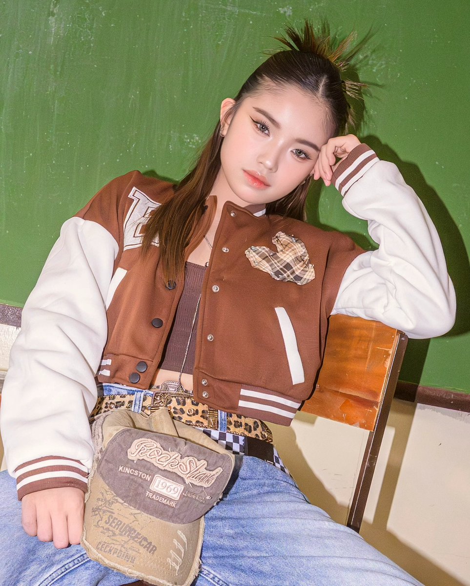 wearefinix's tweet photo. #FINIX | #IskolarisAfterTheBreak
< AKI >
@finix_aki
Stylist: @finix_rikka
Camera: Johann Dorado
GET TO KNOW FINIX
🔗: https://t.co/RUMCBD7Xjz
#FINIX_AKI #MeetFINIX #PPOP https://t.co/focdiMZLe4