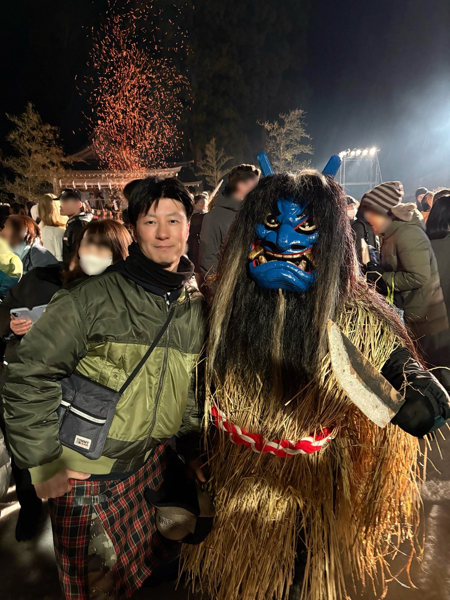 SOLHIS's tweet photo. 母を誘って初の秋田旅行気。気になっていた男鹿の「なまはげ柴灯まつり👹」に初参加。母も楽しんでくれて良かった！ https://t.co/KEGyJZAHzV