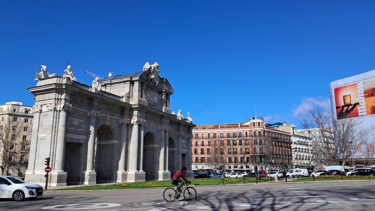 Bobin'St tweet media