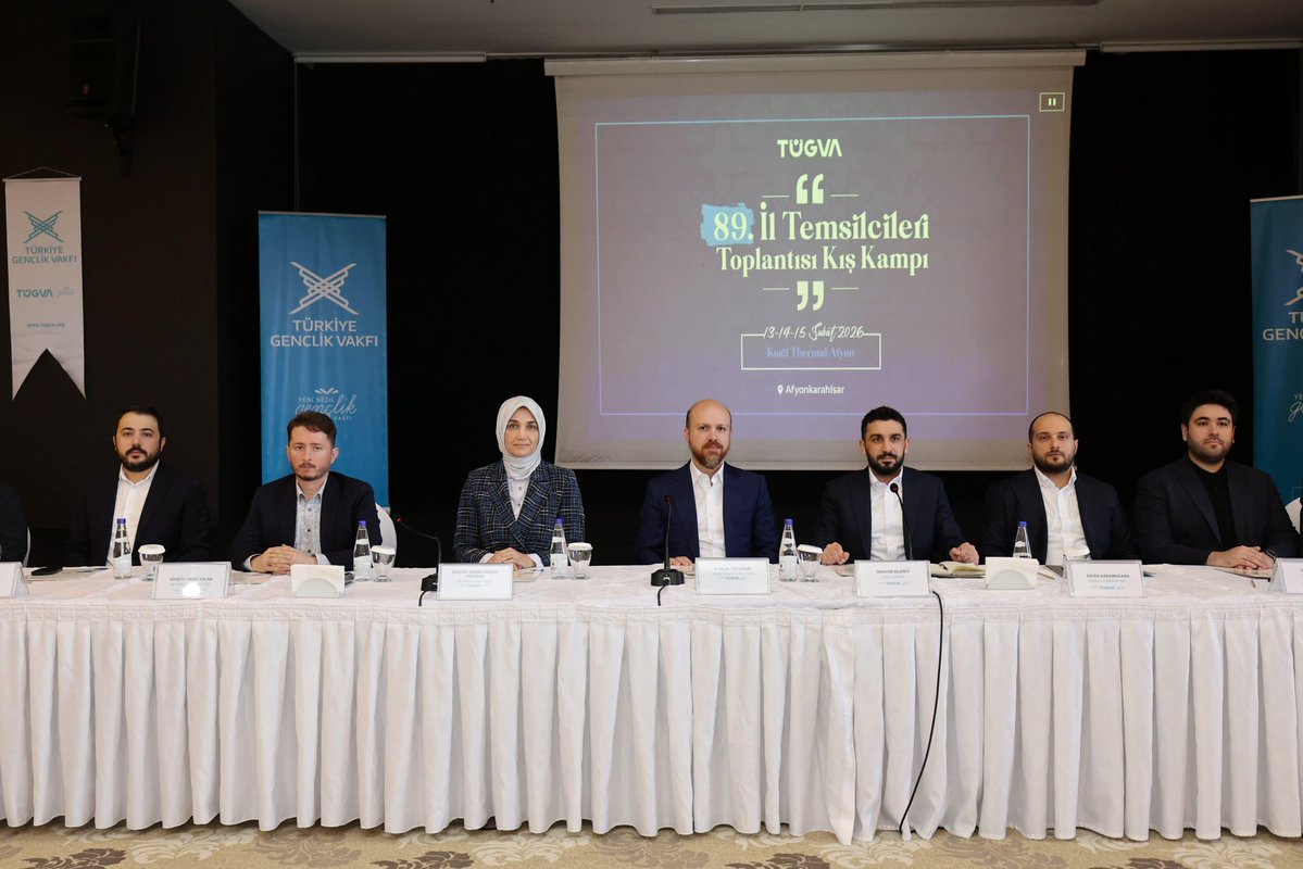 Valimiz Doç. Dr. Kübra Güran Yiğitbaşı; Türkiye Gençlik Vakfı (TÜGVA) Yüksek İstişare Kurulu Üyesi Bilal Erdoğan ve Genel Başkan İbrahim Beşinci’nin katılımlarıyla şehrimizde 13-14-15 Şubat'ta gerçekleştirilen "TÜGVA 89. İl Temsilcileri Toplantısı Kış Kampı" programına katıldı.