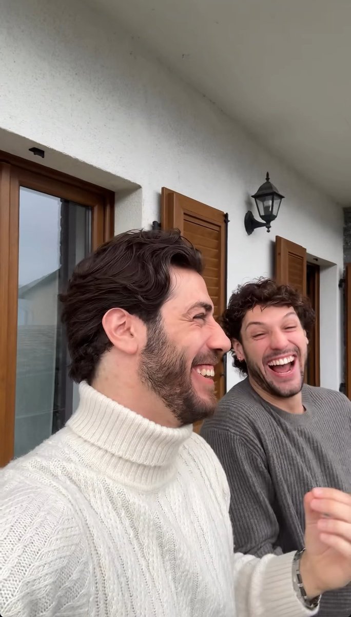 Leila_KJ's tweet image. Tutto giusto 😝🏡
Queste amicizie mi fanno volare proprio 🫶🏻
#Rashmer #Mamer