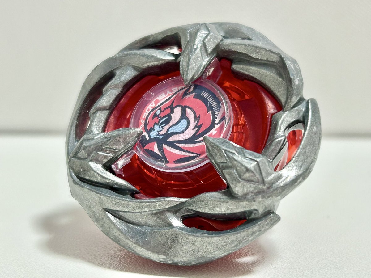Kiruha_BEYBLADE's tweet image. 「ワイバーンゲイル5-80GB レッドVer」

ようやく赤ワイバーンのデフォが組めた…！！
#ベイブレードx