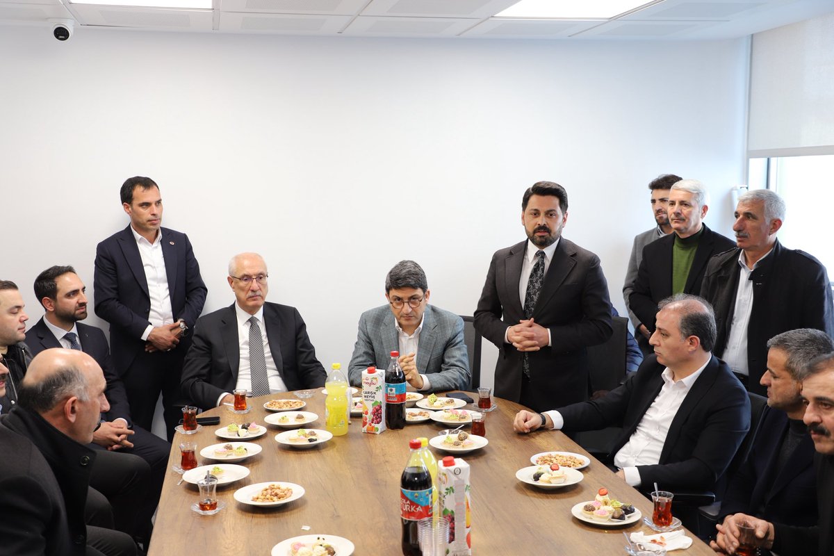 Yakın zamanda hizmete başlayacak olan ve işletmeciliğini İl Başkan Yardımcımız Mehmet Şiyar Yalçın’ın yaptığı Özel Deva Diş Kiliniği’ni ziyaret ettik.

<a href="/yilmaz_seven/">Av. Yılmaz SEVEN</a> <a href="/FeyziBerdibek1/">Feyzi Berdibek🇹🇷</a> <a href="/Korkutata_Zeki/">Zeki Korkutata</a> <a href="/hasancecen34/">Hasan ÇEÇEN</a> <a href="/makifgunerigok/">Mehmet Akif GÜNERİGÖK</a> <a href="/NihatDogu12/">NİHAT DOĞU</a>