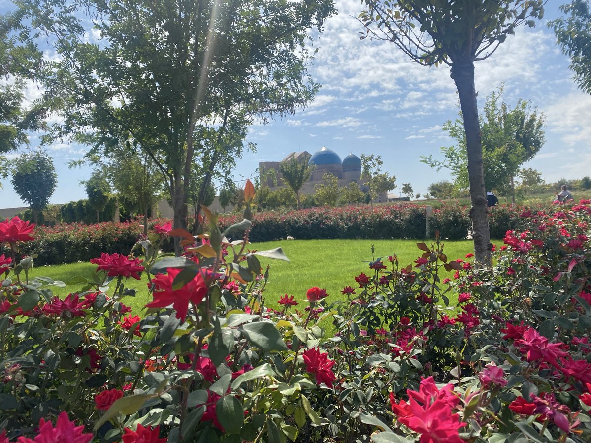 İnanıyorum çünkü : 

Dirilikte din nevbetini iyi vur sen
Ahiretin esbabını burada kur sen
Hace Ahmet iman üzre tövbeli ol sen
İman ile varan kullar ölmez imiş

#ufkayolculukokuyor  <a href="/UfkaYolculukCom/">Ufka Yolculuk</a>