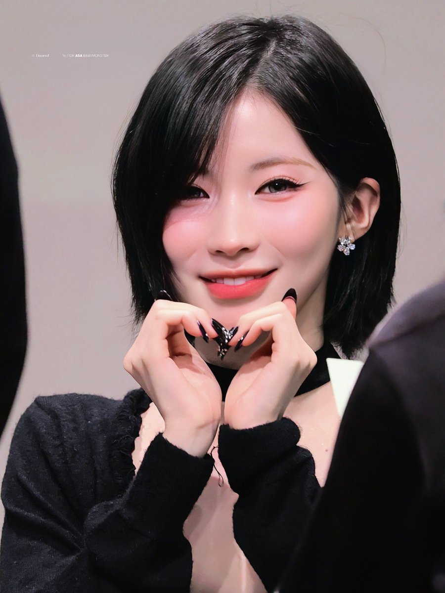 다즐 🐰🎀🖤 tweet media