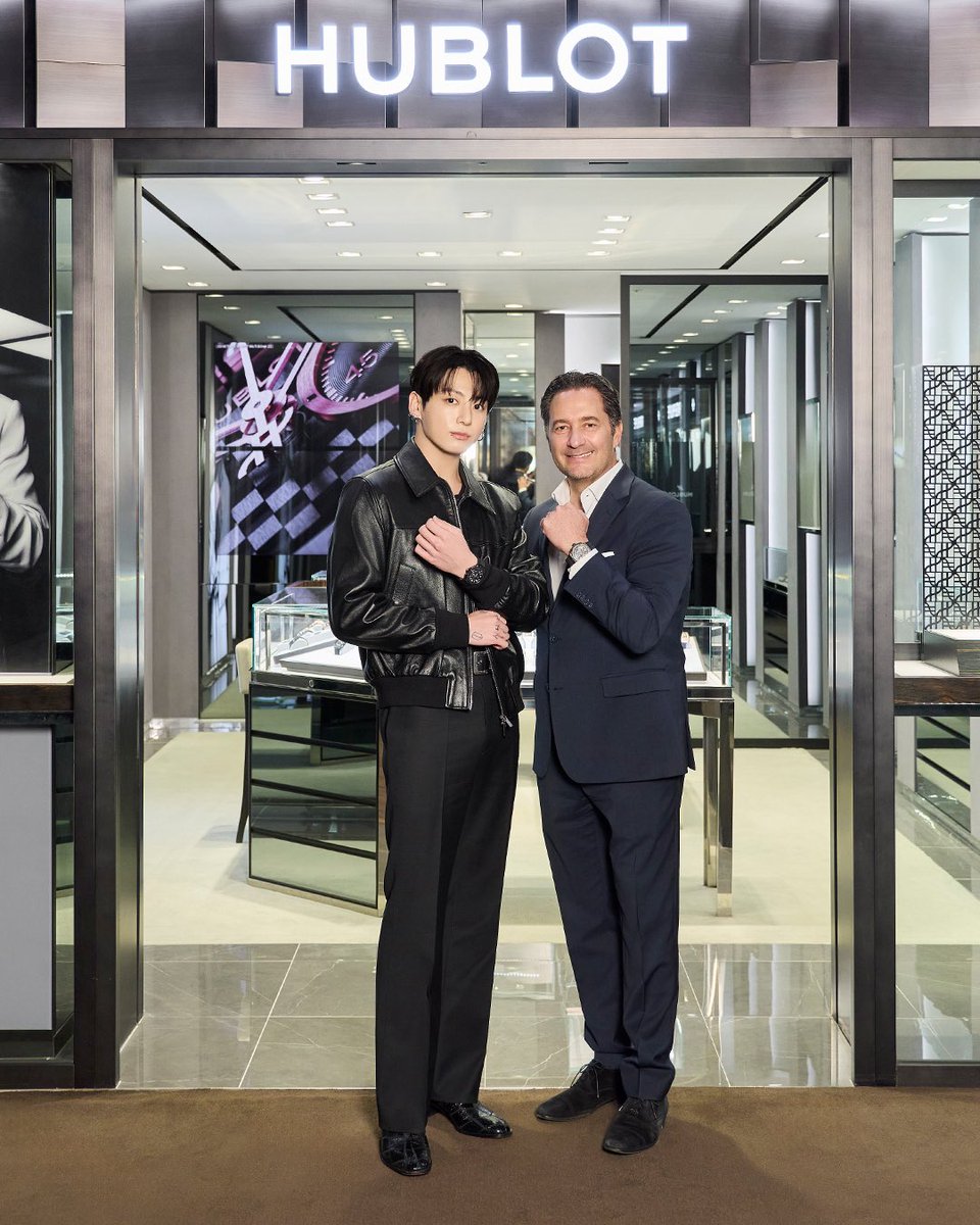 dailyjkpraise's tweet photo. With CEO of Hublot https://t.co/3NtpL6DdLa
