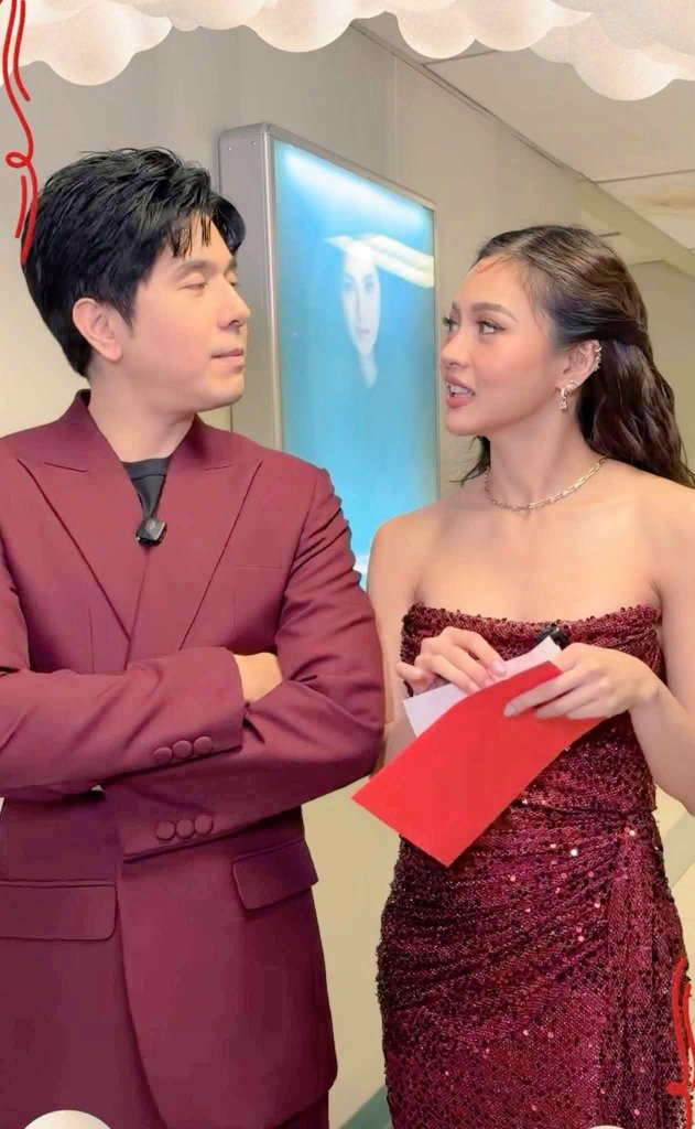 Ok nako Dito. Masaya na Yung valentine's ko Makita ko lang Yung ganitong titigan nyo. 😊🥰 Magmahalan lang kayo #kimpau kami na Bahala sa mga paligid nyo. 😊 Happy valentine's lovebirds🩷👩‍❤️‍👨