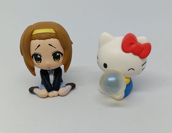 今日のガチャガチャ
けいおん！まちぼうけ：田井中律
きらっととんでいけ しゃぼん玉：キティ
キティちゃん出て嬉しいし、律が待ちぼうけくらってるのを和ませようとしゃぼん玉作ってるようにも🫧
