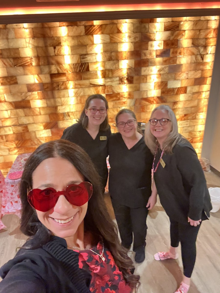 HolisticHaloSpa's tweet photo. Happy Valentine’s Day! Holistic Halo Salt Spa is open today and Sunday for all your weekend wellness needs, Cleveland! 💕✨🌹😇 https://t.co/WTl3bgvRI6