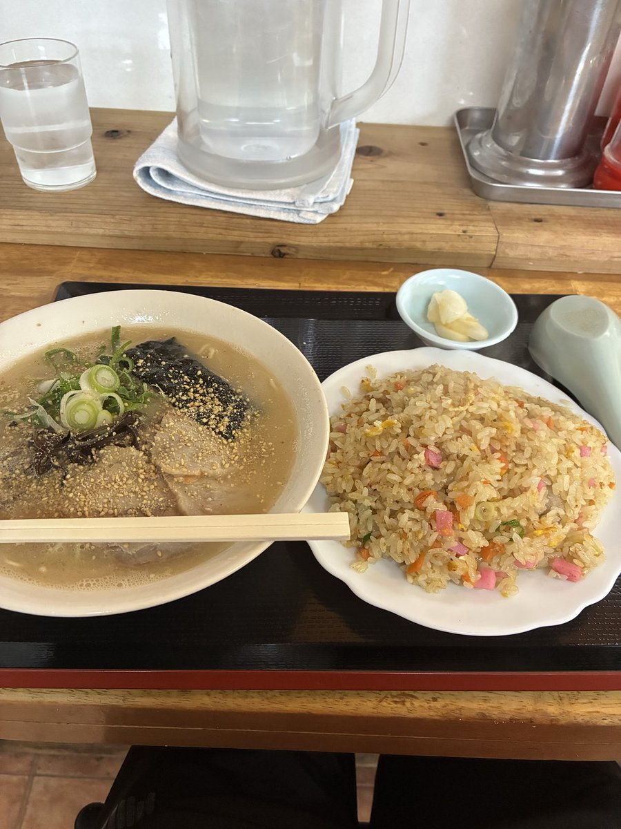 jun1282898's tweet photo. 小焼飯とは別に極小焼飯作ってくれんかな😅
#うちだラーメン https://t.co/gbK4seTWm0