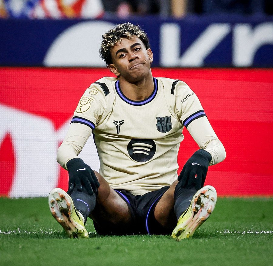 Sir_jaay01's tweet photo. Lamine Yamal inflated rating started off as a joke. Even tho it was always off but I never believed the ratings are intentional until the Atletico Madrid match. 

At 90 minutes, his rating was around 6.4 but then at the end of the match, it changed to around 7.2.

Barca fans would say ratings are never about goals and assists but other things. 

Now can someone tell me what exactly Lamine Yamal did specially after the match that raised his rating? 

Even Lionel Messi with better footballing abilities did have below 7 rating sometimes. 

Question now is, what are these score apps trying to achieve with these inflated ratings and why is the club so focused on that?
