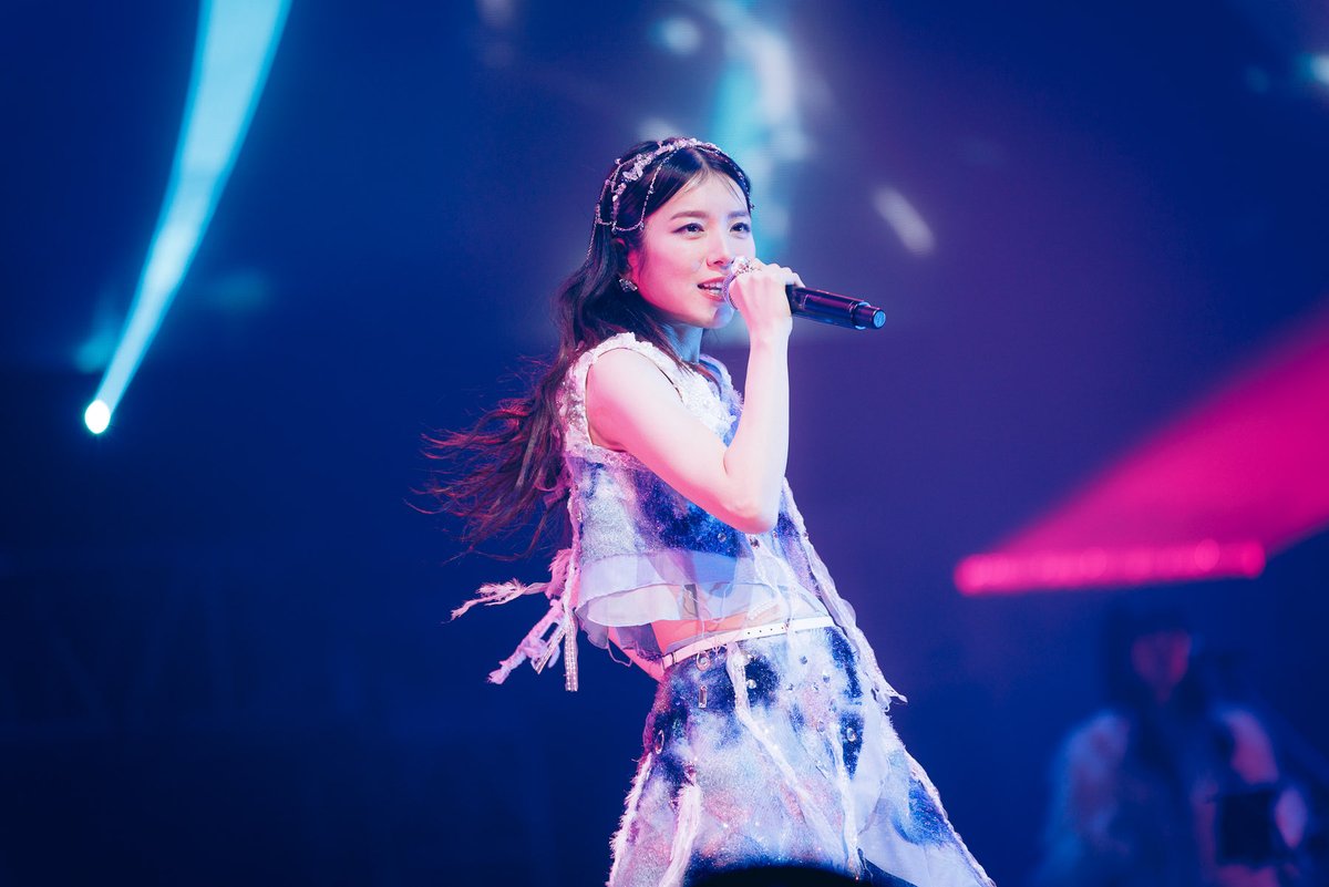 milet_music's tweet image. 砂漠に落ちる一滴の水のようになりたい、そんな気持ちから生まれた「Ray of Water」というライヴでした。
あなたにとっての一滴の雫であれますように。
愛いっぱいの「おかえり」を心からありがとう。
今のmiletを届けました。
これからも歌い続けるよ。
あなたと一緒に！