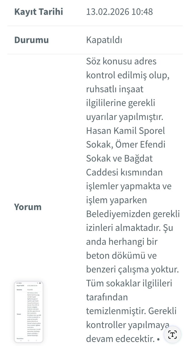 Bakın burası Çemişgezek'de bir  kaldırım değil İstanbul'un önemli ve güzel bir caddesinde, Bağdat caddesinde bir kaldırım. 
Bu kaldırım Kalamış, Kızıltoprak ve Zühtüpaşa mahallelerinin Marmaray ve Metrobüse ulaşabilmesi için tek yürüme kaldırımı...
Maalesef mecbur olduğumuz