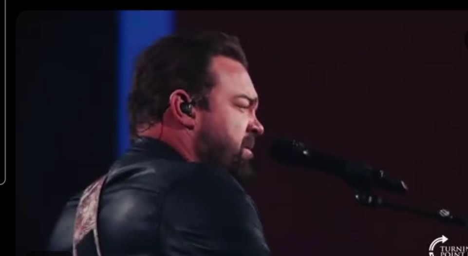 <a href="/AccessBadBunny/">Access Bad Bunny</a> Meanwhile, in the back of a watering hole Live Band dive bar in Tuscaloosa:
"Ah just wanna......Sweep mah porch....milk mah cow.....scratch mah balls.."