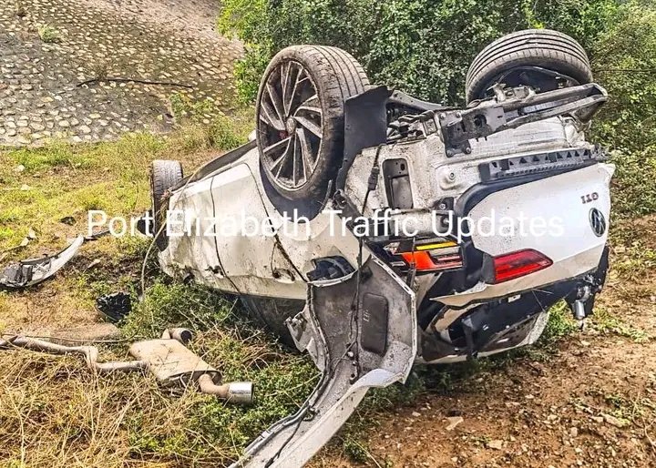 lnnocent191535's tweet photo. 🚨 Accident alert! A vehicle left the road and went down an embankment between Uitenhage & Despatch. Emergency services are on scene.
#PETraffic
#AccidentAlert
#Uitenhage #Despatch https://t.co/jqKZ1rMHEo