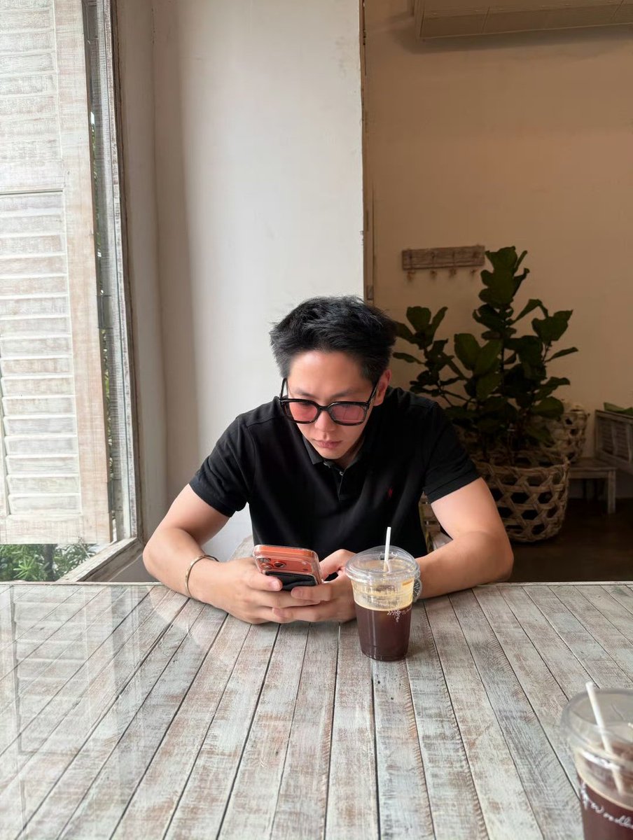 ꒰14.02.2026꒱... ·͜·♡
Weibo update ➜  poompps

🙏🏻🙏🏻🙏🏻🤪 ​​​

SEND LOVE TO UPPOOM
#UPPOOMValentine2026
#UpPoom
#uppoompat 
🔗weibo.com/5664879145/526…