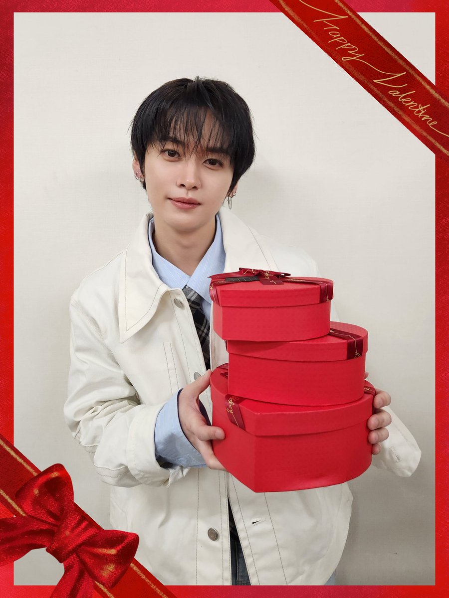 Stray_Kids_JP's tweet image. ♡Happy Valentine’s Day♡

STAYからの両手いっぱいの愛を受け取ったスキズをお届け🎁❣️

今年のバレンタインもたくさんの愛をくださり、ありがとうございます💝

#StrayKids
#スキズ
#BangChan #バンチャン
#LeeKnow #リノ
#Changbin #チャンビン
#Hyunjin #ヒョンジン