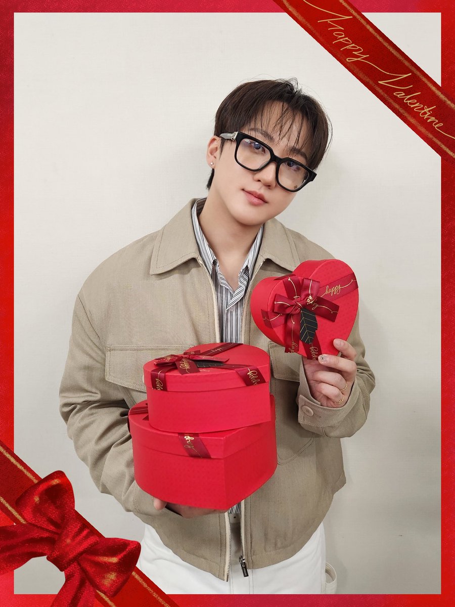 Stray_Kids_JP's tweet image. ♡Happy Valentine’s Day♡

STAYからの両手いっぱいの愛を受け取ったスキズをお届け🎁❣️

今年のバレンタインもたくさんの愛をくださり、ありがとうございます💝

#StrayKids
#スキズ
#BangChan #バンチャン
#LeeKnow #リノ
#Changbin #チャンビン
#Hyunjin #ヒョンジン